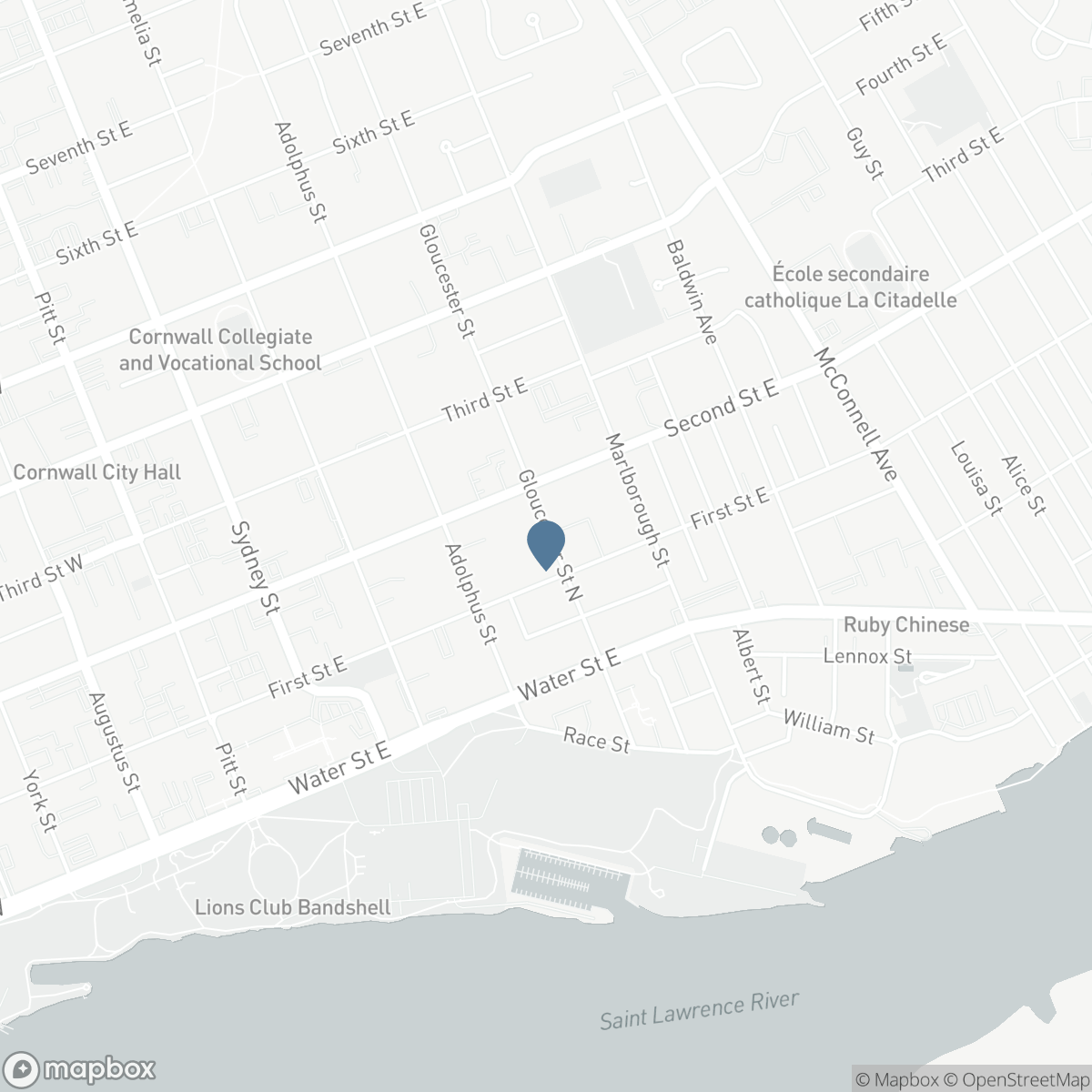 114 GLOUCESTER STREET N, Cornwall, Ontario K6H 3W4